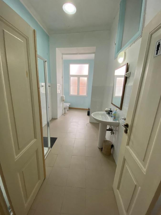 Nature Chiado 2- Cozy Little Double Room With Shared Bathroom Lisboa Ngoại thất bức ảnh